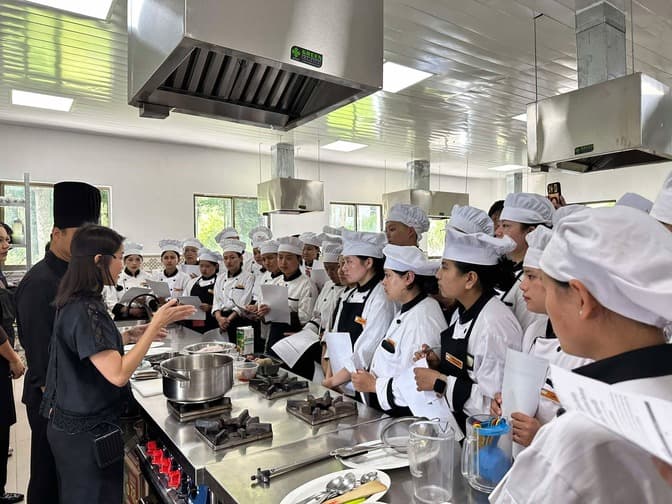 Learning Thai cuisine, exploring new career opportunities