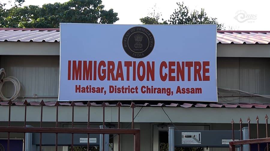 Temporary immigration post opens