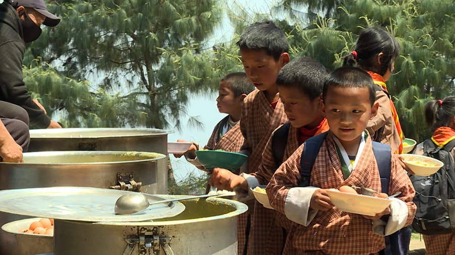 Unhealthy food environment puts children at risk of obesity